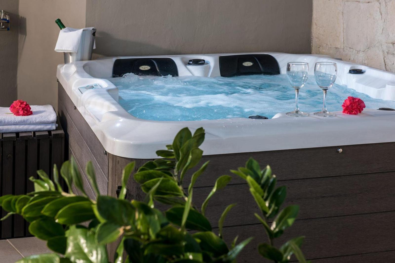 Chanion One Suites By Good Life Heraklion  Exterior photo